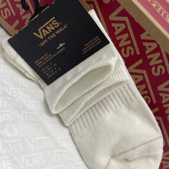 VANS. HALF CREW Socks 
HAUTEUR CHENLE CALCETIN DE MEDIA CAÑA
"OFF THE WALL"
1 pa - Picture 4 of 16